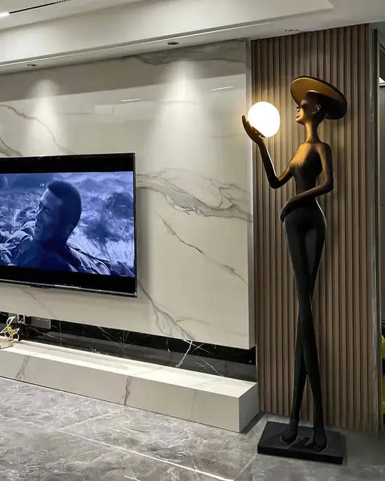 Silhouette | Lady Sculpture Floor Lamp Cachandeliers