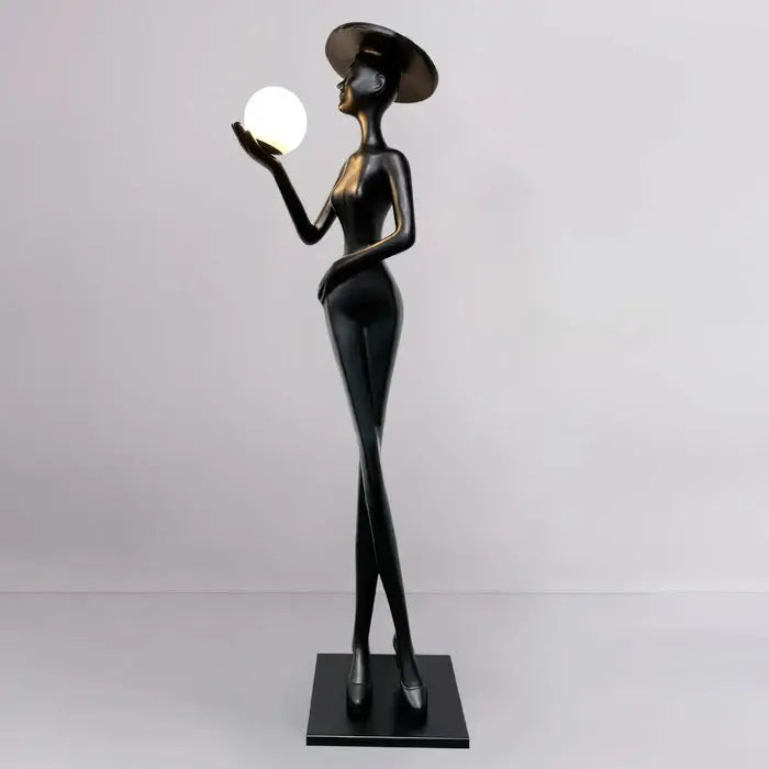 Silhouette | Lady Sculpture Floor Lamp Cachandeliers